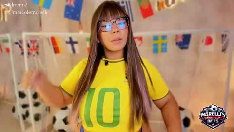 Snapshot of nicolemorelli2 chatting on June 2026 05:45:01 PM Andrea give it a thumbs up please its important online show from June 2026 05:45:01 PM