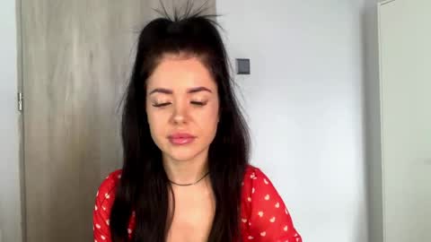 Nicole online show from April 2026 08:09:02 AM