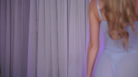 Sarah online show from February 2025 07:57:02 PM