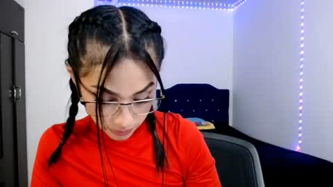Nicole online show from July 2026 10:42:01 PM