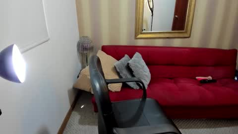 Nicolettcolin  online show from February 2026 05:20:01 PM