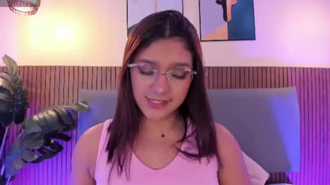 Snapshot of nicolleevan_ chatting on July 2026 12:13:01 PM NICOLLE EVANS online show from July 2026 12:13:01 PM