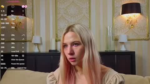 Snapshot of nicollefarrey chatting on March 2026 07:59:01 AM Kim online show from March 2026 07:59:01 AM