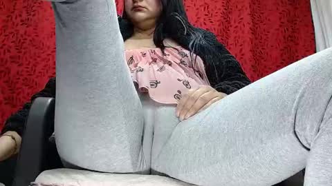 NICOLLE online show from November 2025 09:35:02 PM