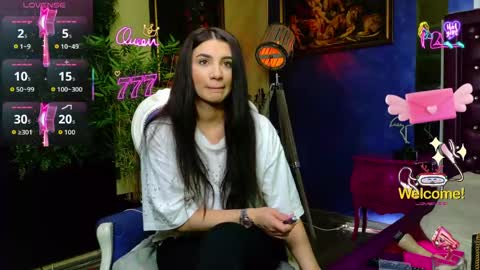 Snapshot of nicollepalmer chatting on May 2026 08:33:01 AM Nicolle online show from May 2026 08:33:01 AM
