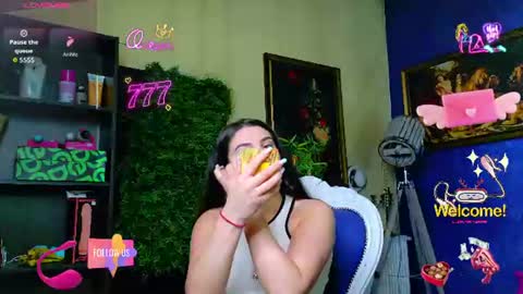 Snapshot of nicollepalmer chatting on July 2026 07:17:02 AM Nicolle online show from July 2026 07:17:02 AM