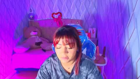 Nicolle Miley online show from February 2026 04:05:02 AM