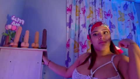 Snapshot of nicolletaylorq chatting on July 2026 03:53:01 AM Nicolle Miley online show from July 2026 03:53:01 AM