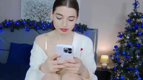 NicolRos online show from December 2025 11:17:02 AM