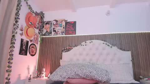 nicolstonee online show from July 2026 01:12:01 AM