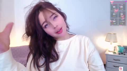 Nicol online show from October 2025 02:13:01 AM