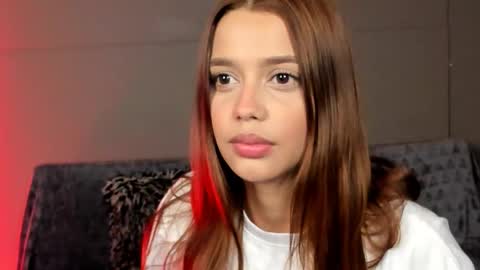 Nicol online show from December 2025 08:26:01 PM