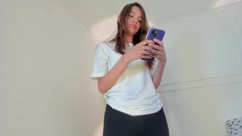 Nicol online show from March 2026 08:00:01 PM