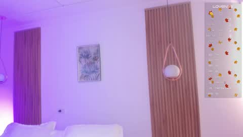 Snapshot of nicolwhite chatting on September 2025 12:05:01 PM Nicol online show from September 2025 12:05:01 PM