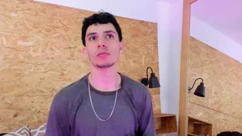 Nico online show from October 2025 01:10:02 PM