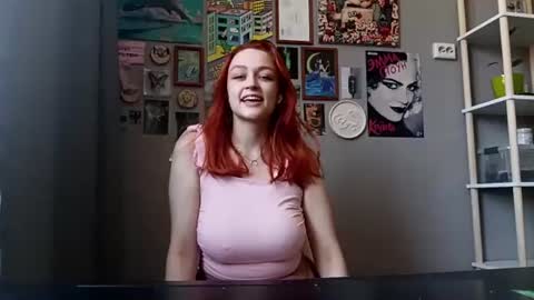 Snapshot of nidiakincheloe chatting on June 2026 05:10:01 AM Udea online show from June 2026 05:10:01 AM