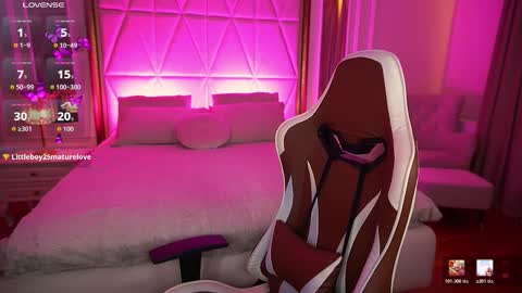 Aylin online show from March 2026 10:14:01 PM