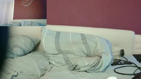 Snapshot of nighthawk28 chatting on December 2024 10:01:02 PM MikeVanDyck online show from December 2024 10:01:02 PM