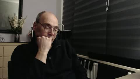 nightkeeper63 online show from January 2026 12:35:01 AM