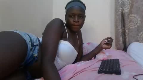 Snapshot of nightnurse60 chatting on November 2025 05:02:01 PM bubbly online show from November 2025 05:02:01 PM