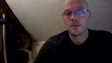 nighttime online show from December 2024 12:52:01 AM