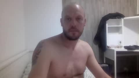 nighttime online show from September 2025 01:40:02 AM