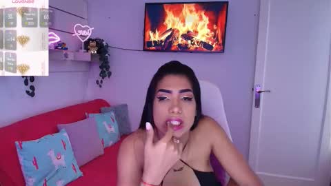 Snapshot of niickylovee chatting on February 2026 12:54:02 PM Nicolle Bustamante online show from February 2026 12:54:02 PM