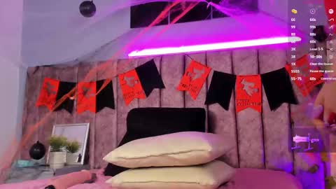 Nicolle  online show from October 2025 08:31:01 PM