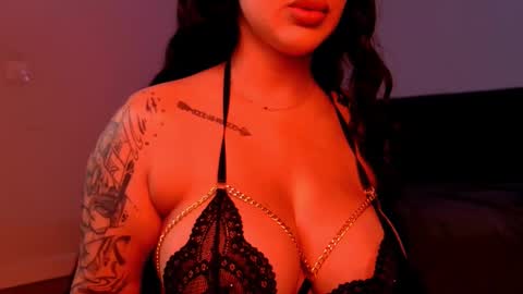 Niinarosee online show from March 2026 04:46:02 PM