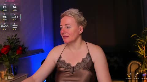 Snapshot of nika_smit chatting on April 2026 06:22:01 AM Nika online show from April 2026 06:22:01 AM