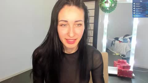 Snapshot of nikamiles chatting on January 2025 05:00:02 PM Nika online show from January 2025 05:00:02 PM