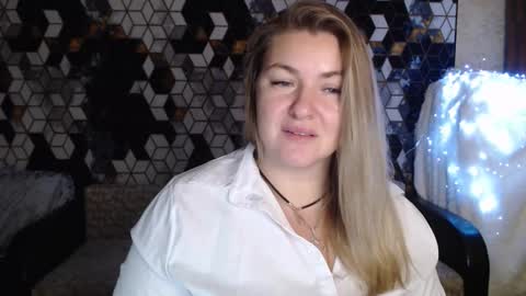 Nika online show from December 2025 08:18:02 PM