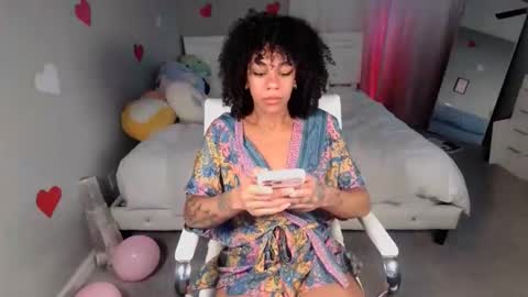 Snapshot of nikayasworld chatting on February 2026 06:28:02 AM nikayasworld online show from February 2026 06:28:02 AM