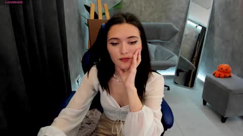 Snapshot of niki_cutes chatting on January 2025 04:07:02 AM niki_cutes online show from January 2025 04:07:02 AM
