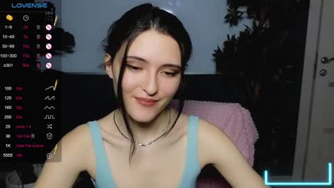 Snapshot of niki_cutes chatting on March 2025 01:09:01 AM niki_cutes online show from March 2025 01:09:01 AM