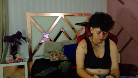 Snapshot of nikievanz chatting on April 2026 10:10:02 AM Nikievanz online show from April 2026 10:10:02 AM