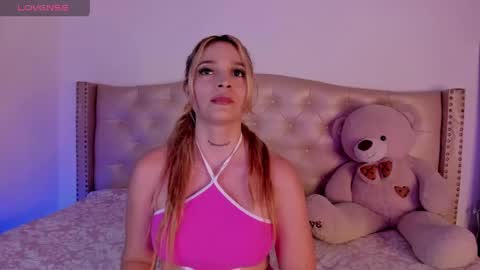 Snapshot of nikiibrooks chatting on April 2026 02:37:02 AM Niikii online show from April 2026 02:37:02 AM