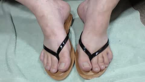 Snapshot of nikisissyfeet chatting on May 2026 01:25:02 AM nikisissyfeet online show from May 2026 01:25:02 AM