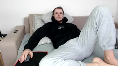 Nick online show from November 2025 08:05:01 AM