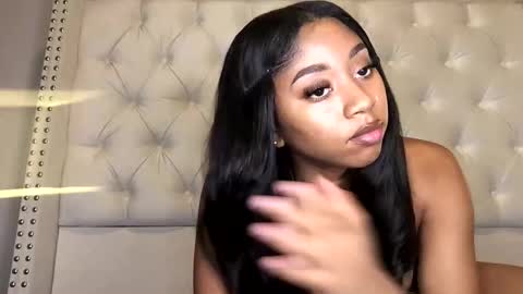 Snapshot of nikkib333 chatting on February 2025 12:10:01 AM NikkiB online show from February 2025 12:10:01 AM