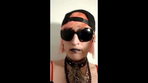 nikkimeows online show from April 2026 06:18:01 AM