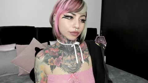 Snapshot of nikkiramone chatting on December 2024 12:55:02 PM Nikki Ramone online show from December 2024 12:55:02 PM