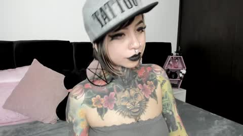 Snapshot of nikkiramone chatting on January 2025 03:16:02 PM Nikki Ramone online show from January 2025 03:16:02 PM