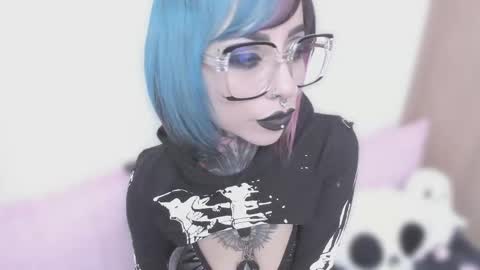 Snapshot of nikkiramone chatting on September 2025 11:32:02 PM Nikki Ramone online show from September 2025 11:32:02 PM