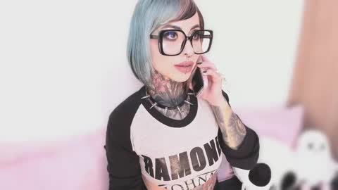 Snapshot of nikkiramone chatting on October 2025 10:07:01 PM Nikki Ramone online show from October 2025 10:07:01 PM
