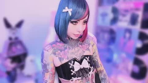 Nikki Ramone   online show from November 2025 09:59:01 PM