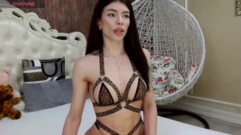 Nikky online show from January 2025 10:50:02 AM