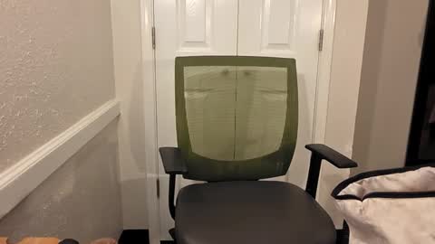 nikkithickumss online show from April 2026 02:59:01 PM