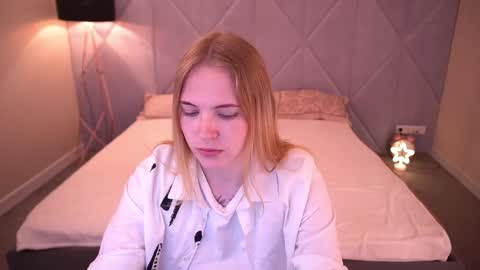nikkyreyyy online show from May 2026 05:35:01 AM