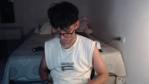 niklaus_wolf online show from September 2025 07:10:02 AM